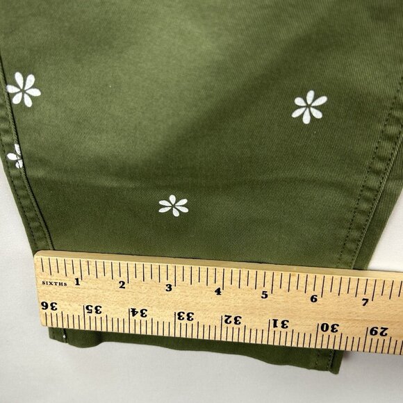 J. Crew Womens Sz 4 High-Rise Girlfriend Chino Pants Olive Green Daisy Print NWT - Picture 4 of 16